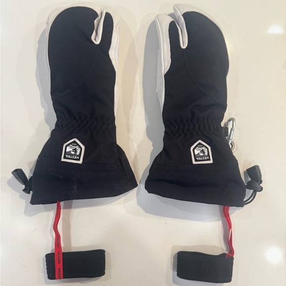 Hestra Women’s Heli Ski Mitt - Picture 1 of 2
